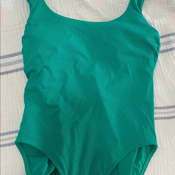 One piece swim never worn - Picture 2 of 2